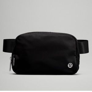 Lululemon black belt bag